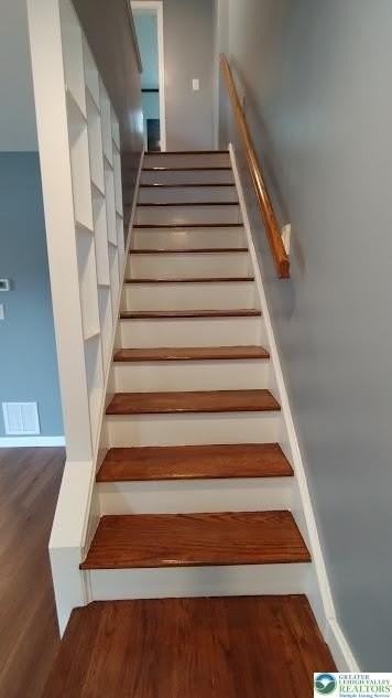 2034 Virginia St - Photo 7 of 21