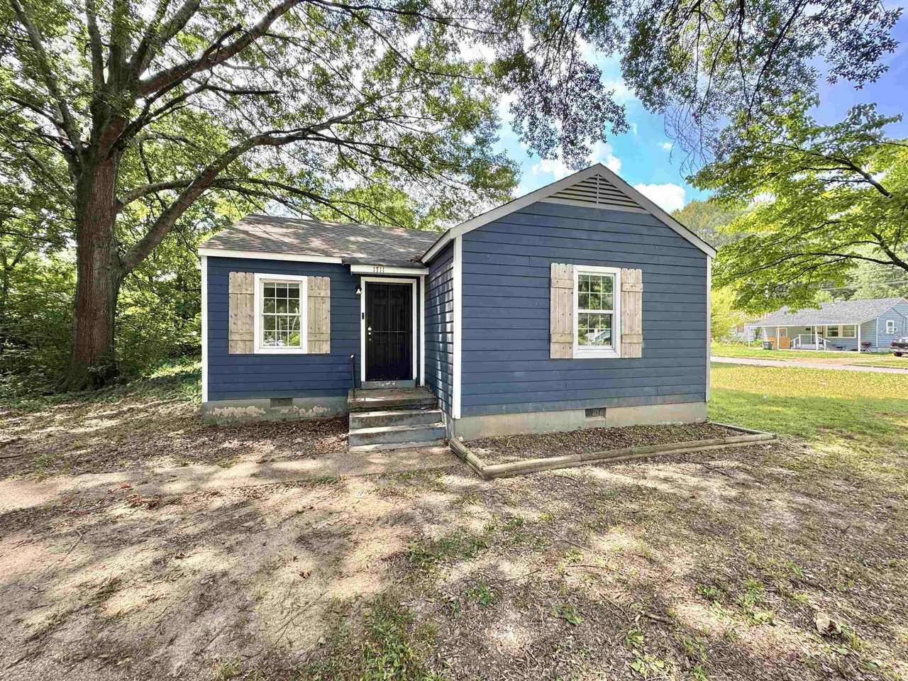 1711 Coleen Rd - Photo 2 of 17