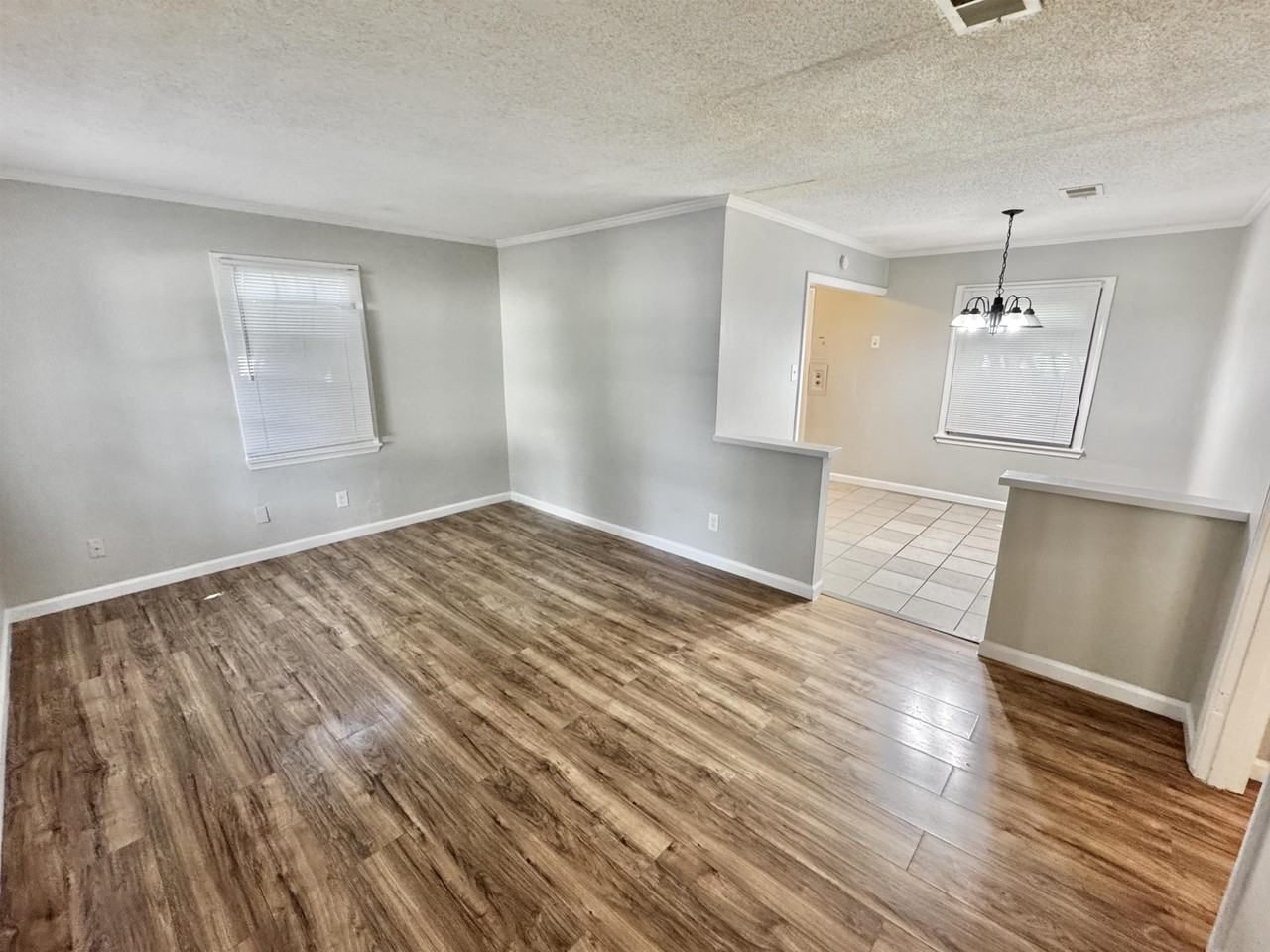 1711 Coleen Rd - Photo 4 of 17