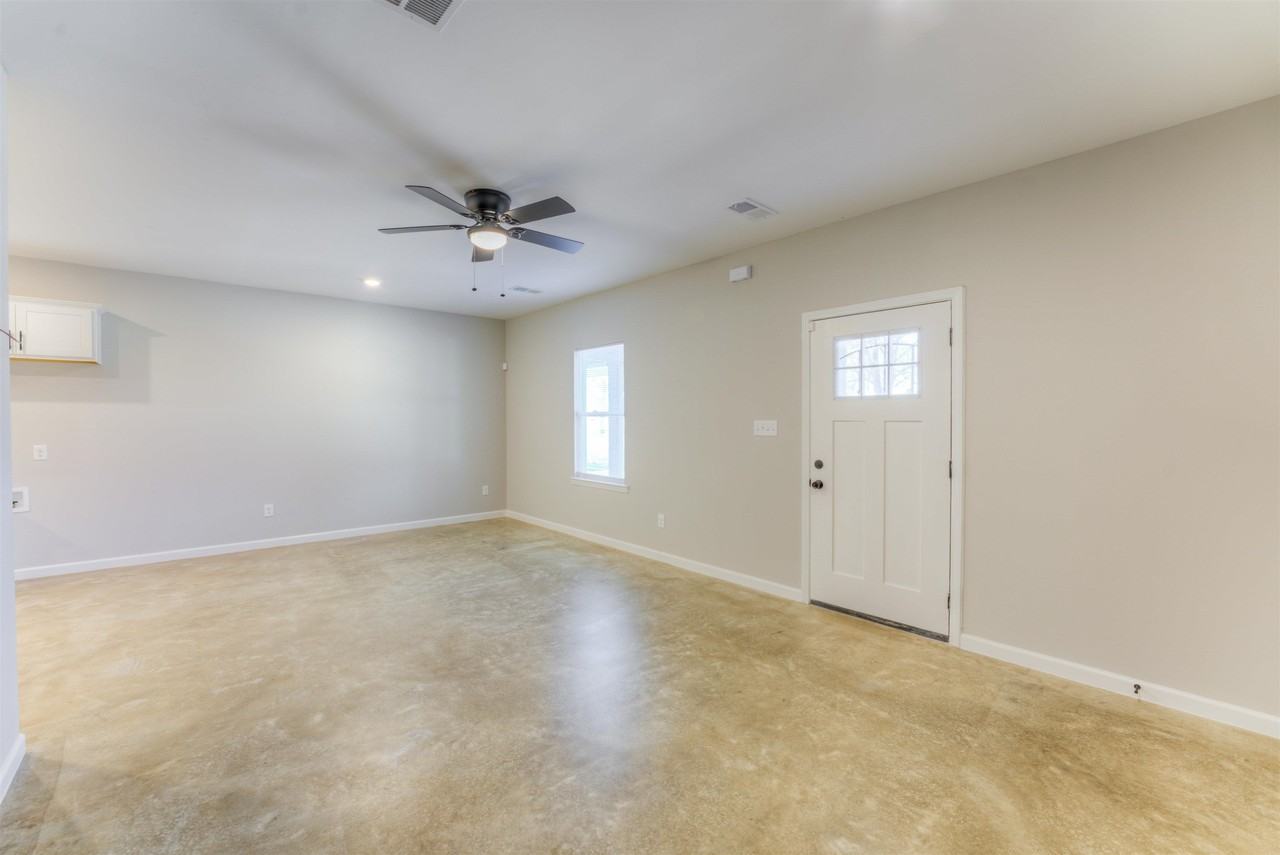 652 Ayers St - Photo 2 of 35