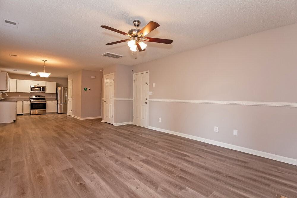 6002 Pennycross Ln - Photo 5 of 17