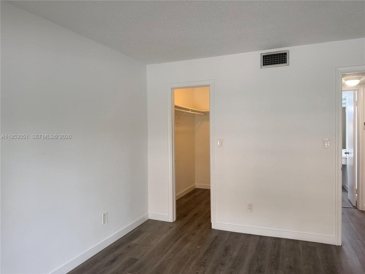 9229 Sw 87th Ave #D7 - Photo 3 of 6