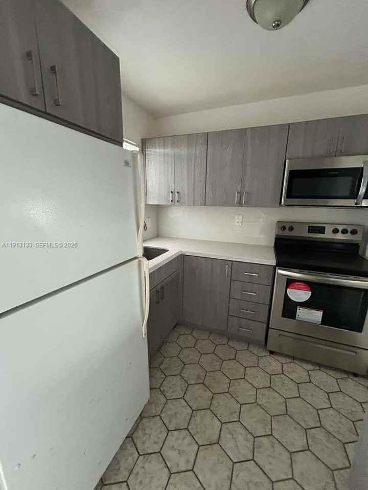 8460 Sunrise Lakes Blvd #308 - Photo 6 of 15