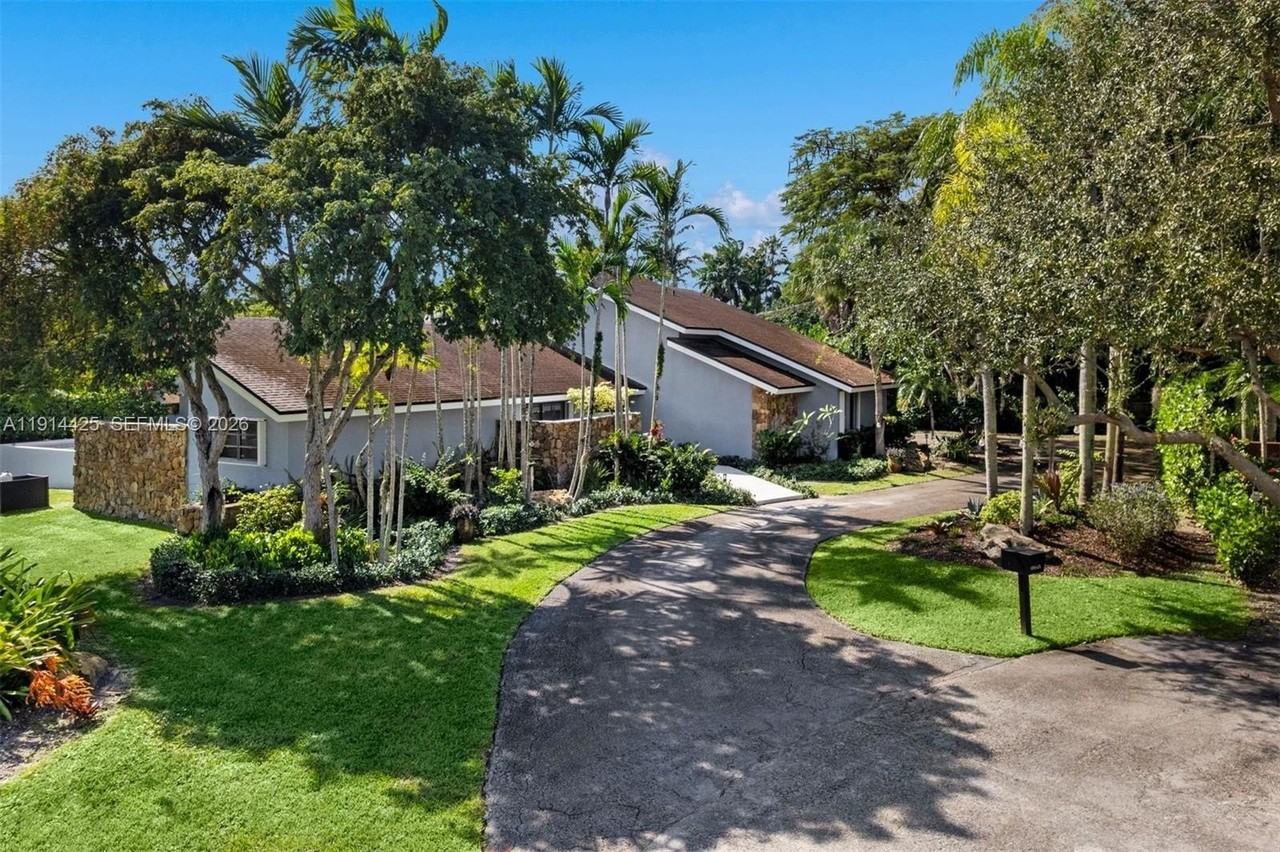 10645 Sw 89th Ct - Photo 3 of 35