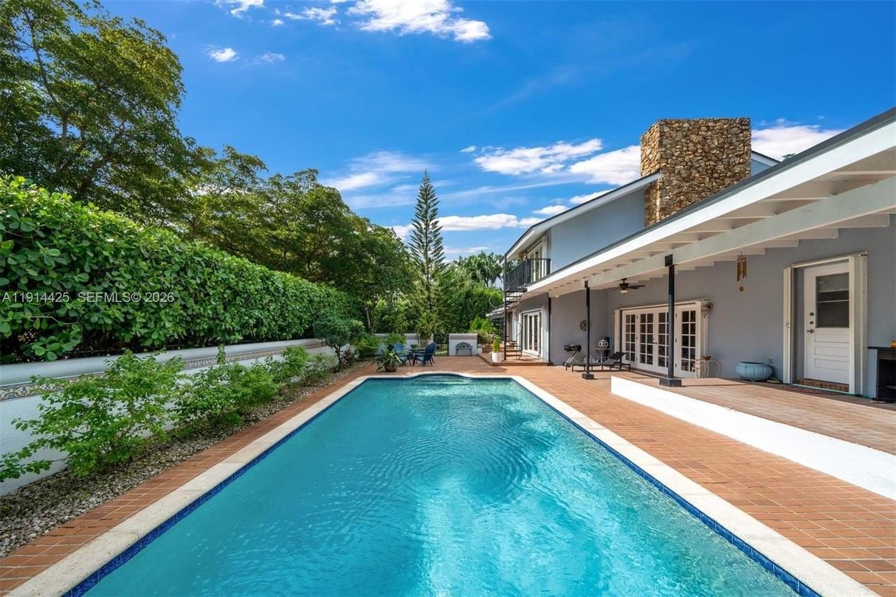 10645 Sw 89th Ct - Photo 3 of 36