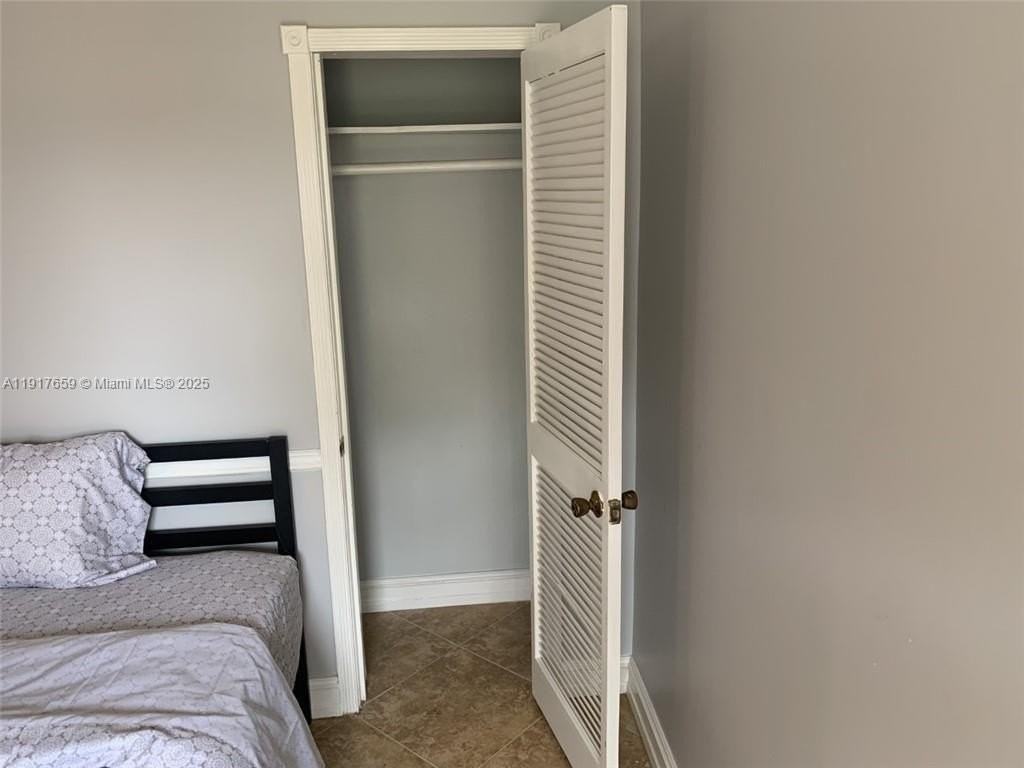 2021 Sw 38th Ave #A - Photo 2 of 8