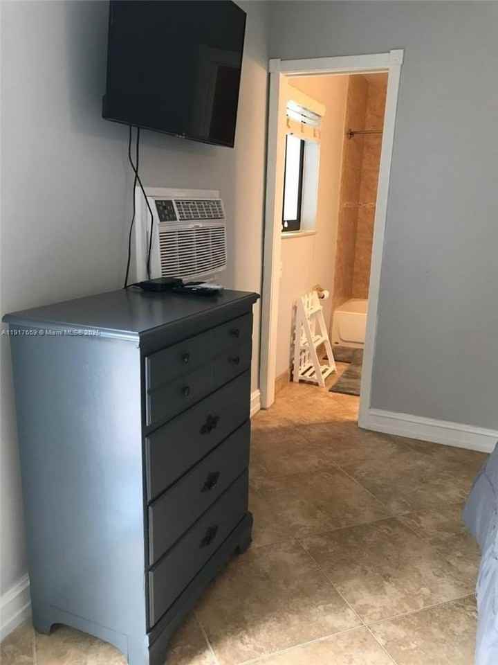 2021 Sw 38th Ave #A - Photo 7 of 8