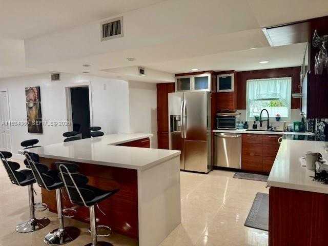 2430 Sw 22nd Ter - Photo 2 of 14