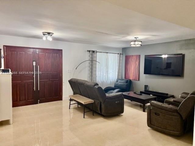 2430 Sw 22nd Ter - Photo 4 of 14