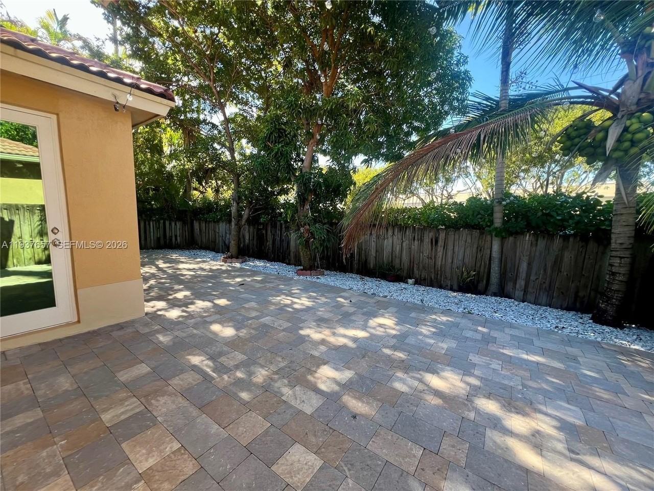 16020 Sw 91st Ct - Photo 3 of 45