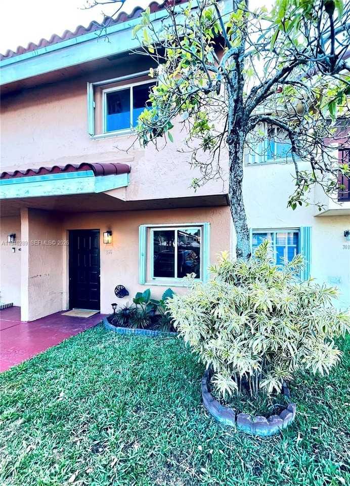 560 Nw 82nd Pl #299 - Photo 6 of 19