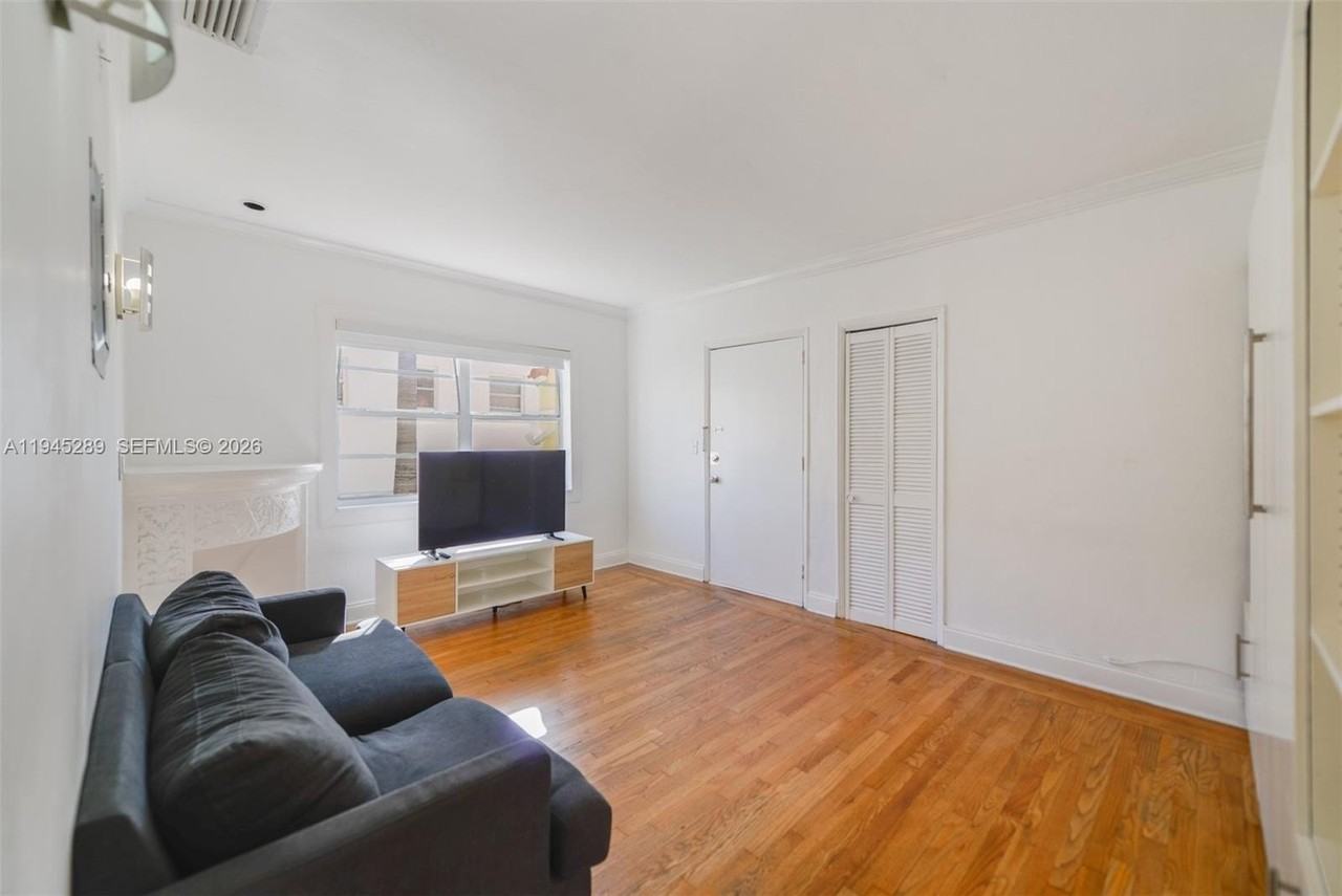 1535 Meridian Ave #4 - Photo 2 of 15