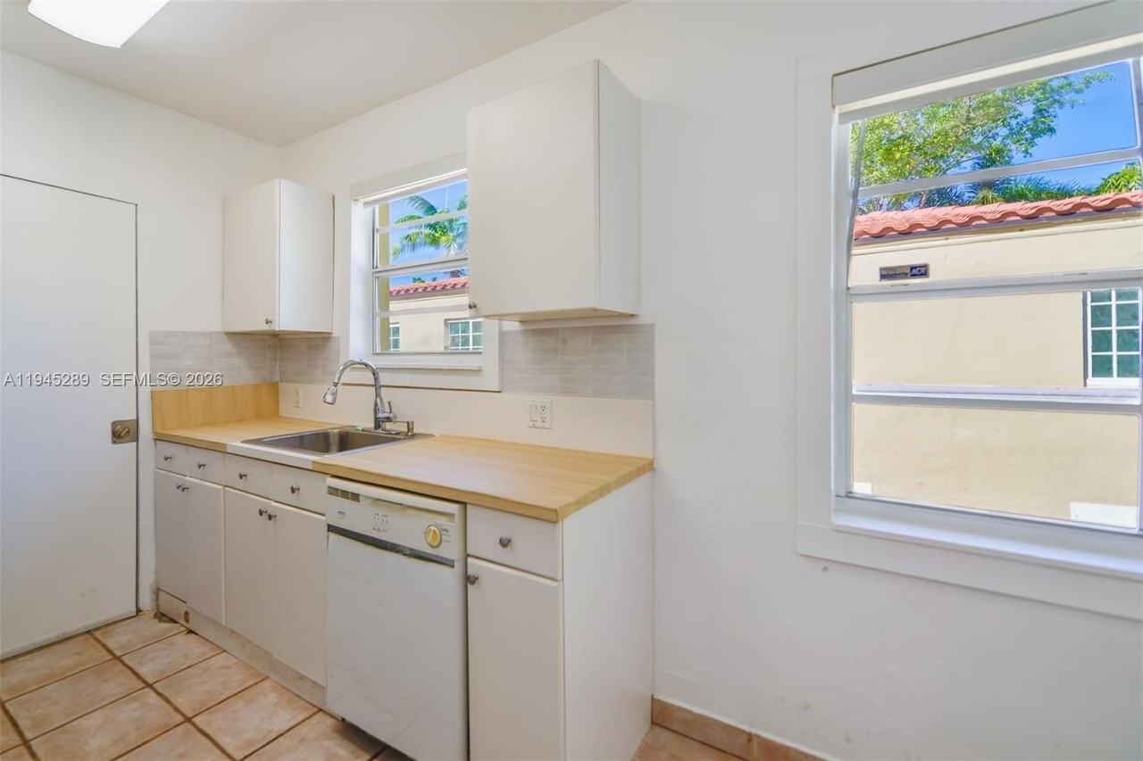 1535 Meridian Ave #4 - Photo 7 of 15