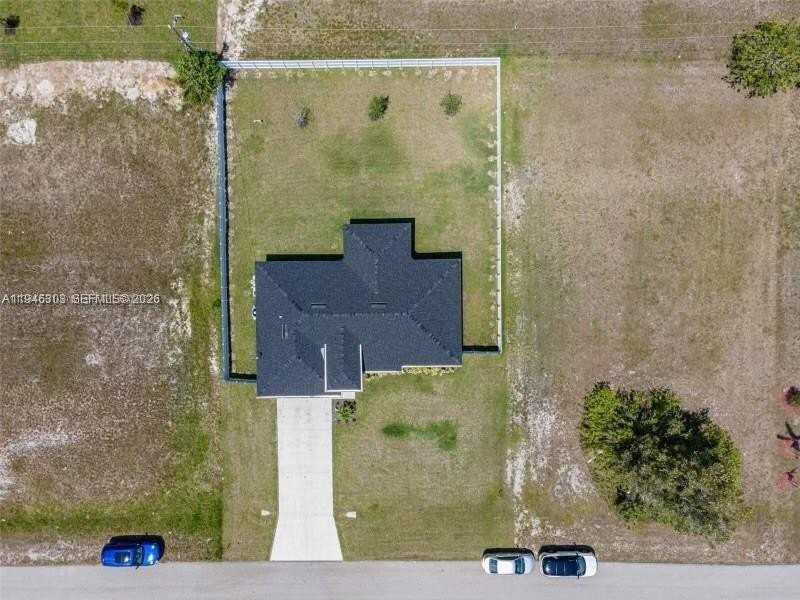 1302 Ne 2nd Pl - Photo 7 of 18