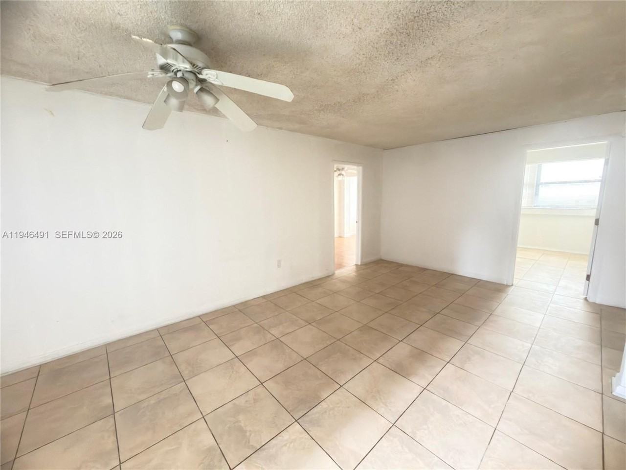 2000 Biarritz Dr #202 - Photo 4 of 19