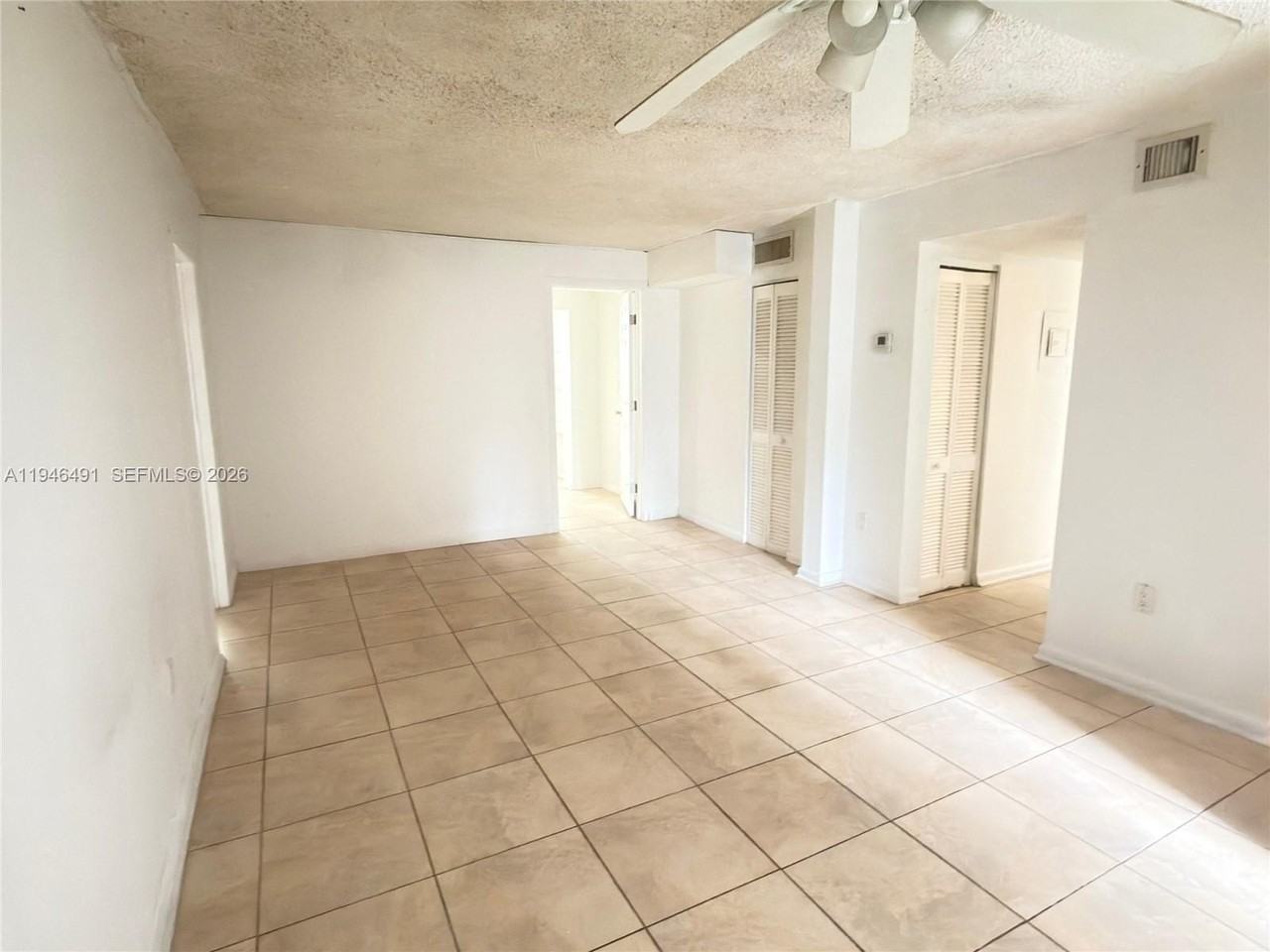 2000 Biarritz Dr #202 - Photo 6 of 19