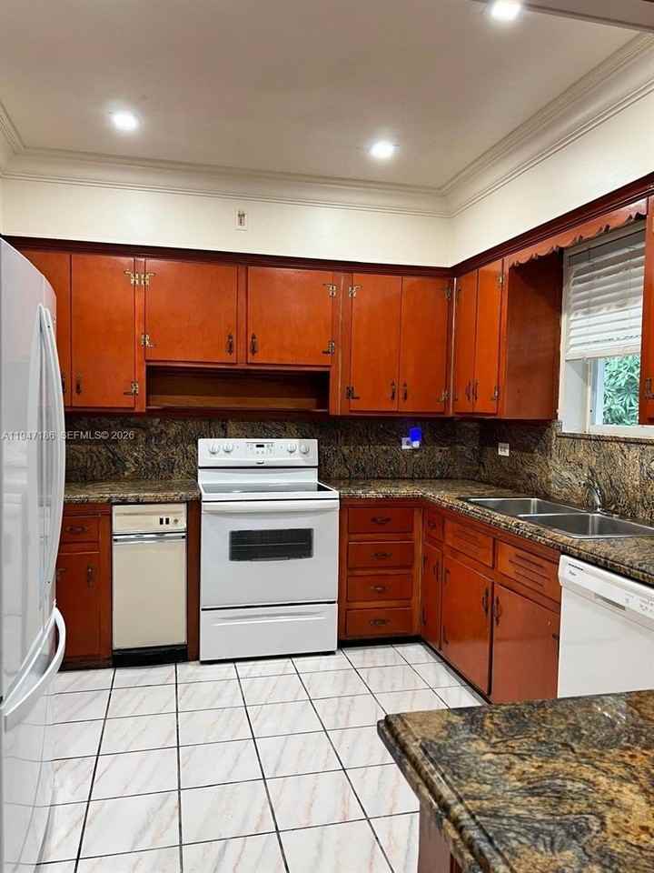 3100 Sw 97th Ave - Photo 6 of 24