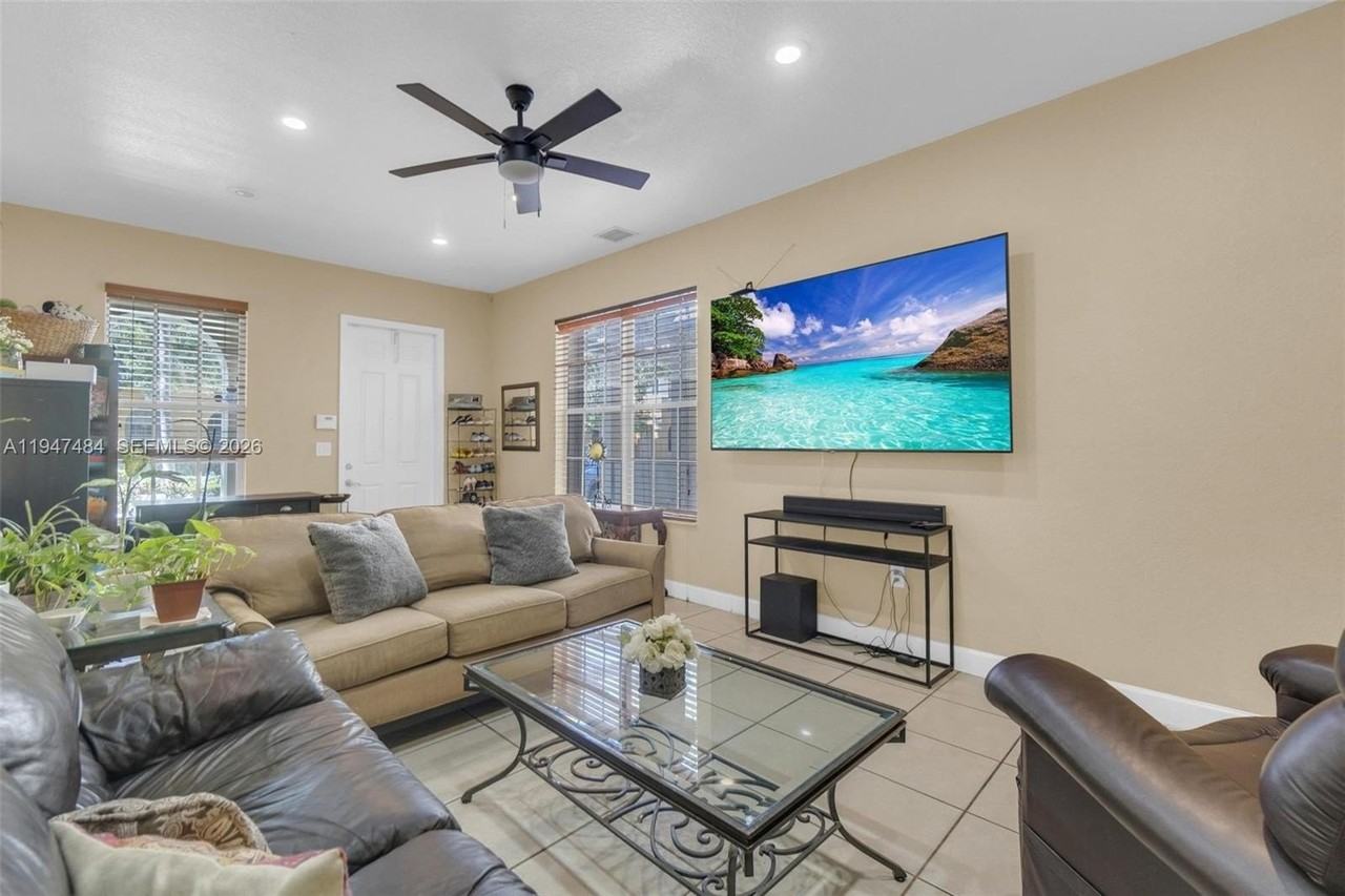 8612 Buckskin Mnr #5-8 - Photo 7 of 48