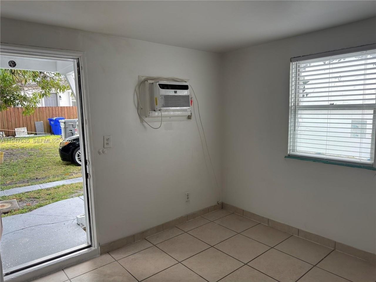 921 N 17th Ct #925 - Photo 5 of 22