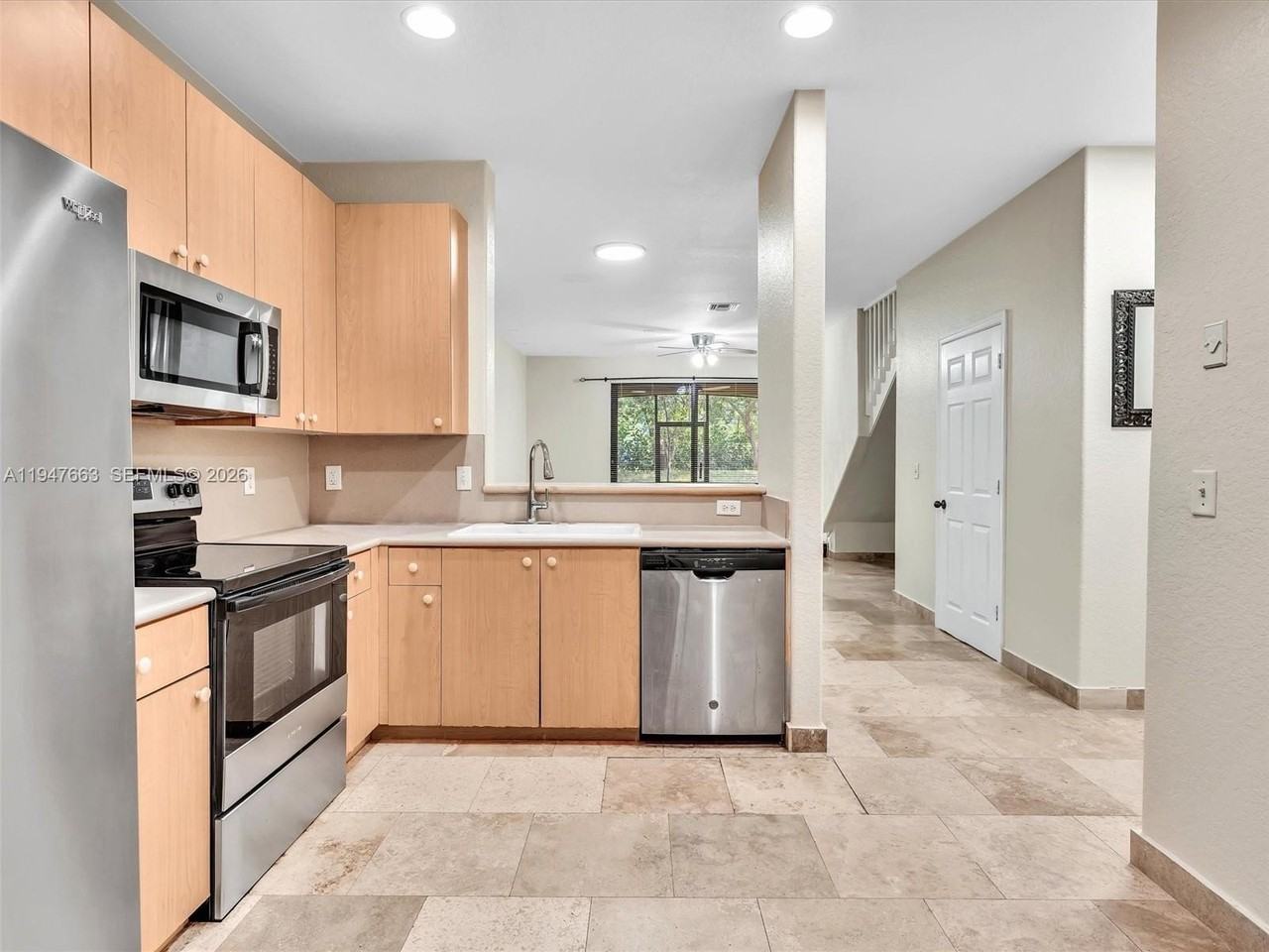 3853 Tree Top Dr #3853 - Photo 5 of 43