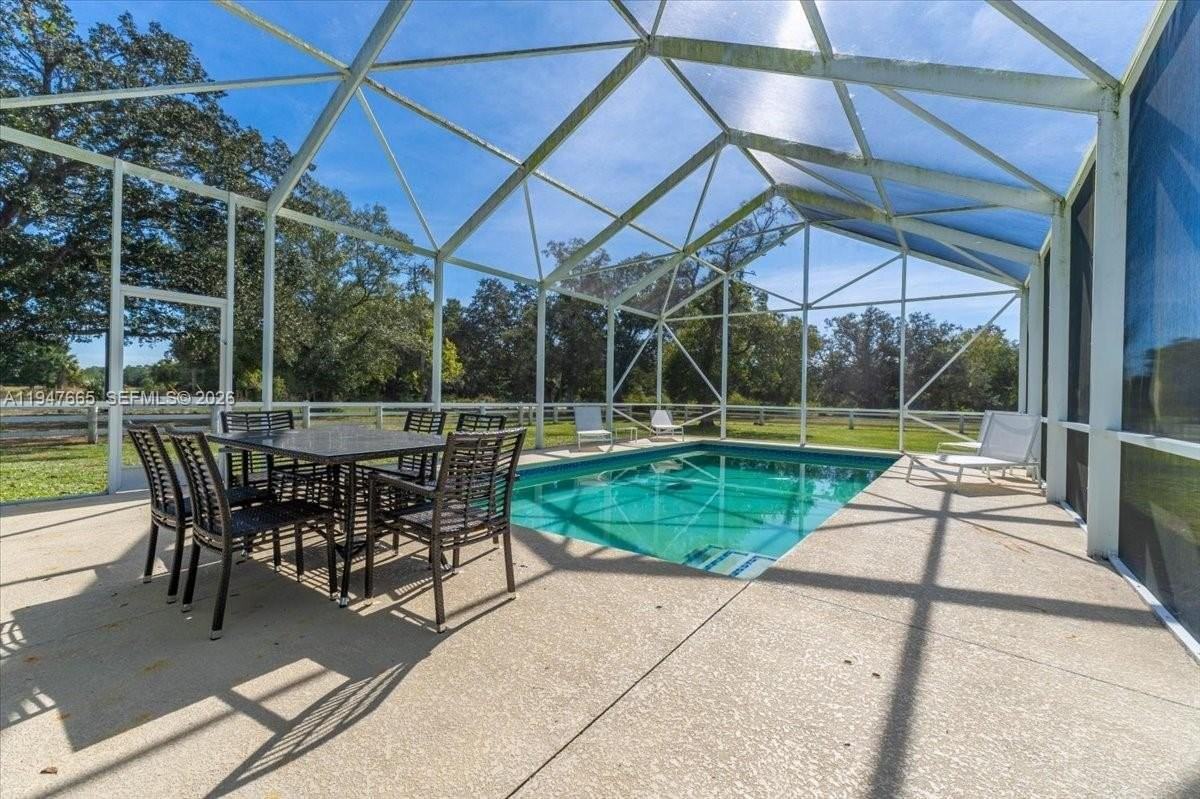 18 Nw 144th Dr - Photo 2 of 35