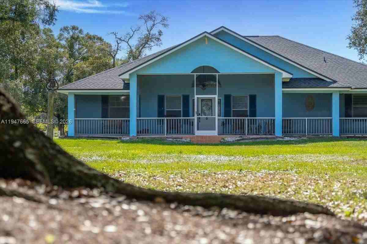 18 Nw 144th Dr - Photo 3 of 35