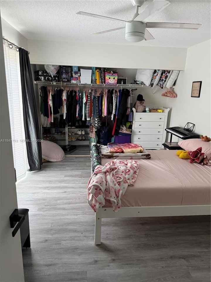 2563 Lakeview Ct - Photo 7 of 13