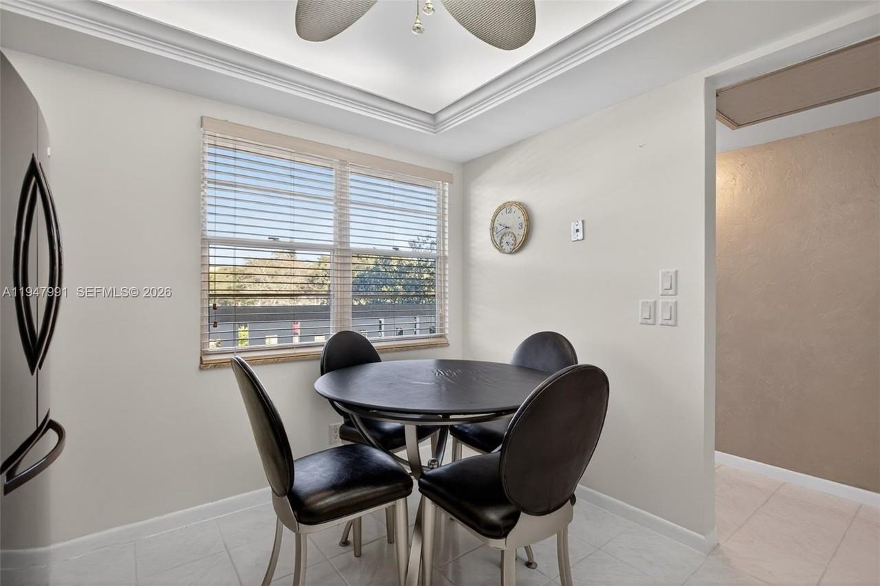 3502 Bimini Ln #E2 - Photo 6 of 48