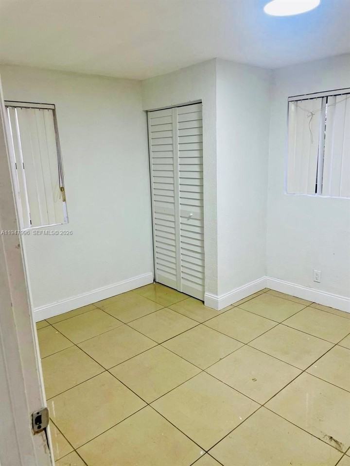 536 Sw 6th Ter #536 - Photo 5 of 5