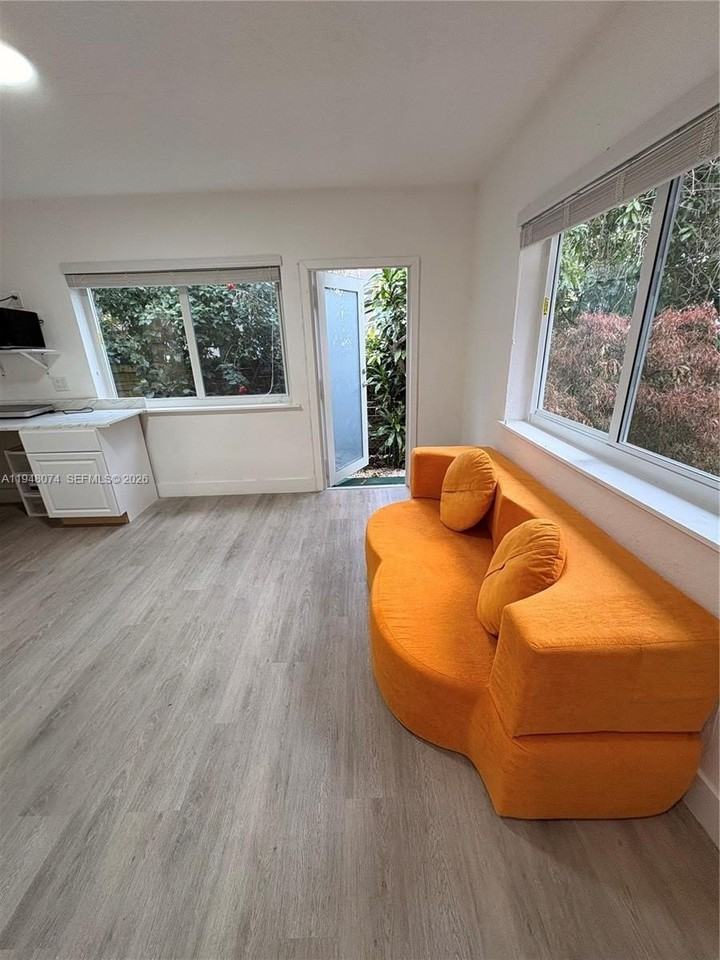 675 Ne 159th St #0 - Photo 3 of 9