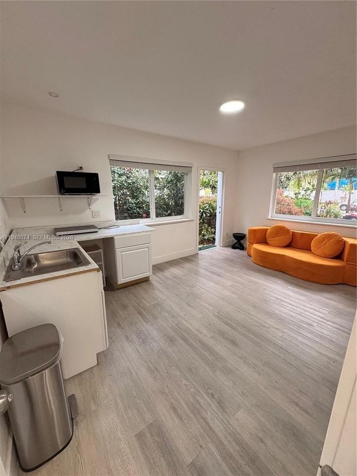 675 Ne 159th St #0 - Photo 4 of 9