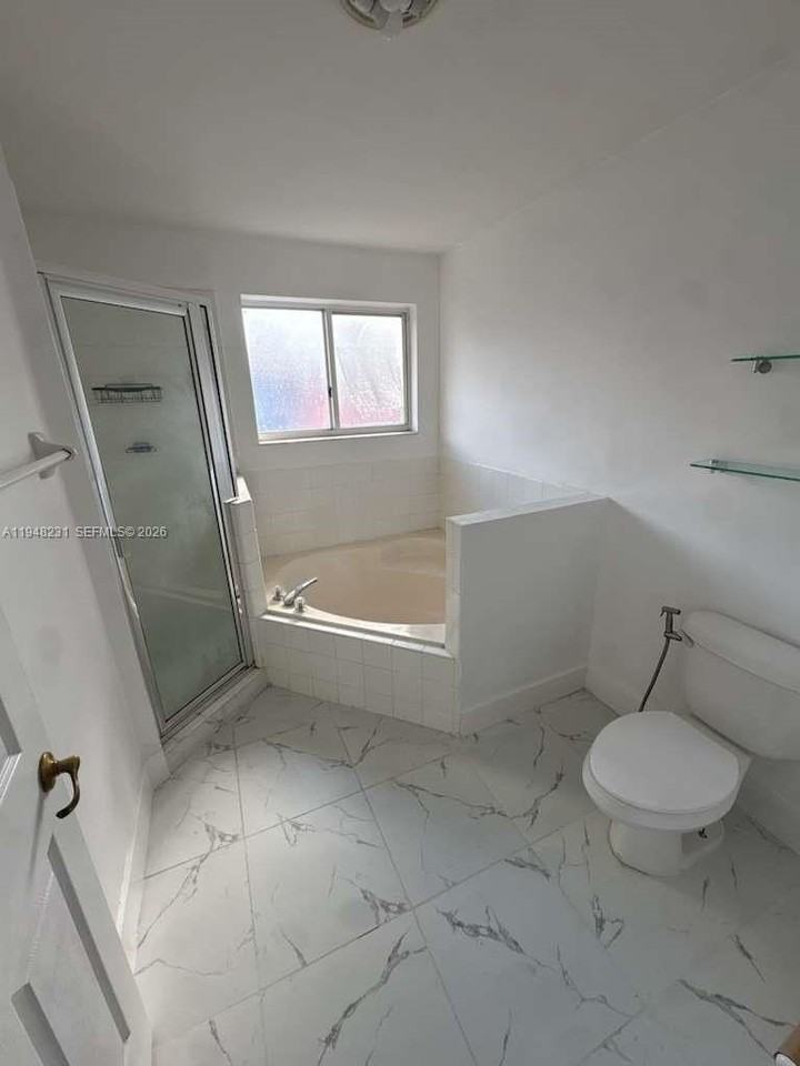 11614 Nw 51st Ln - Photo 2 of 18