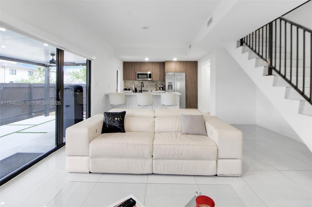 320 Nw 13th Ct #320 - Photo 5 of 24