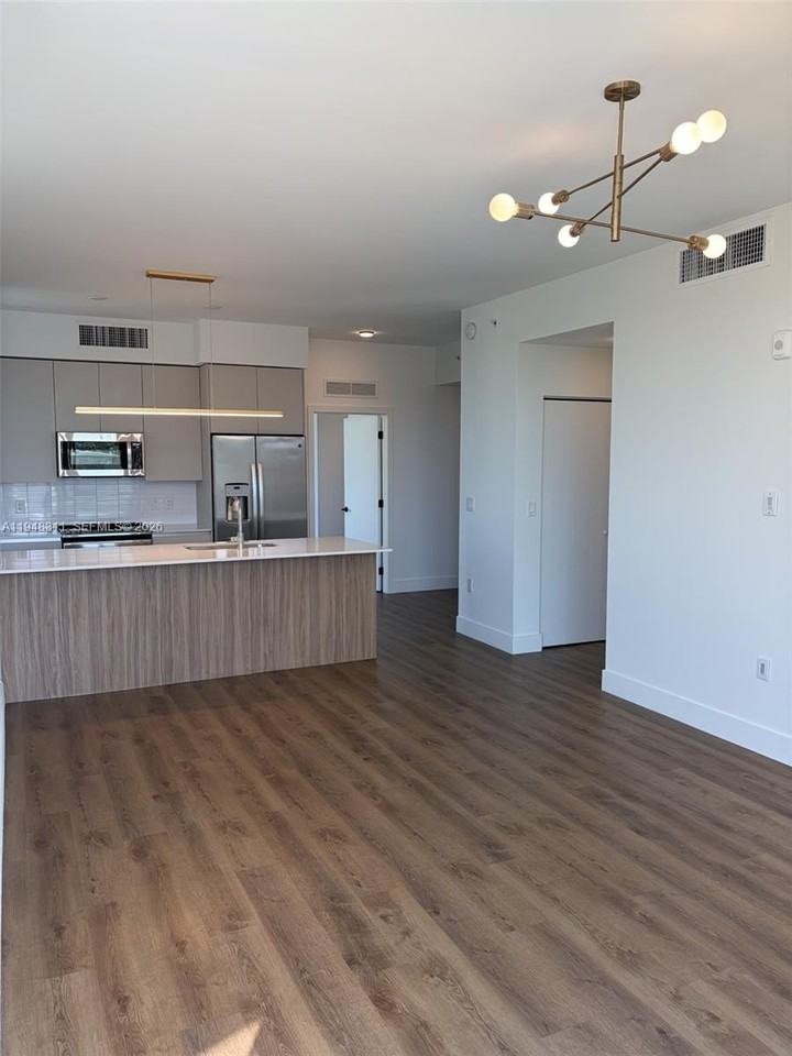 7435 Sw 61st Ave #302 - Photo 5 of 15