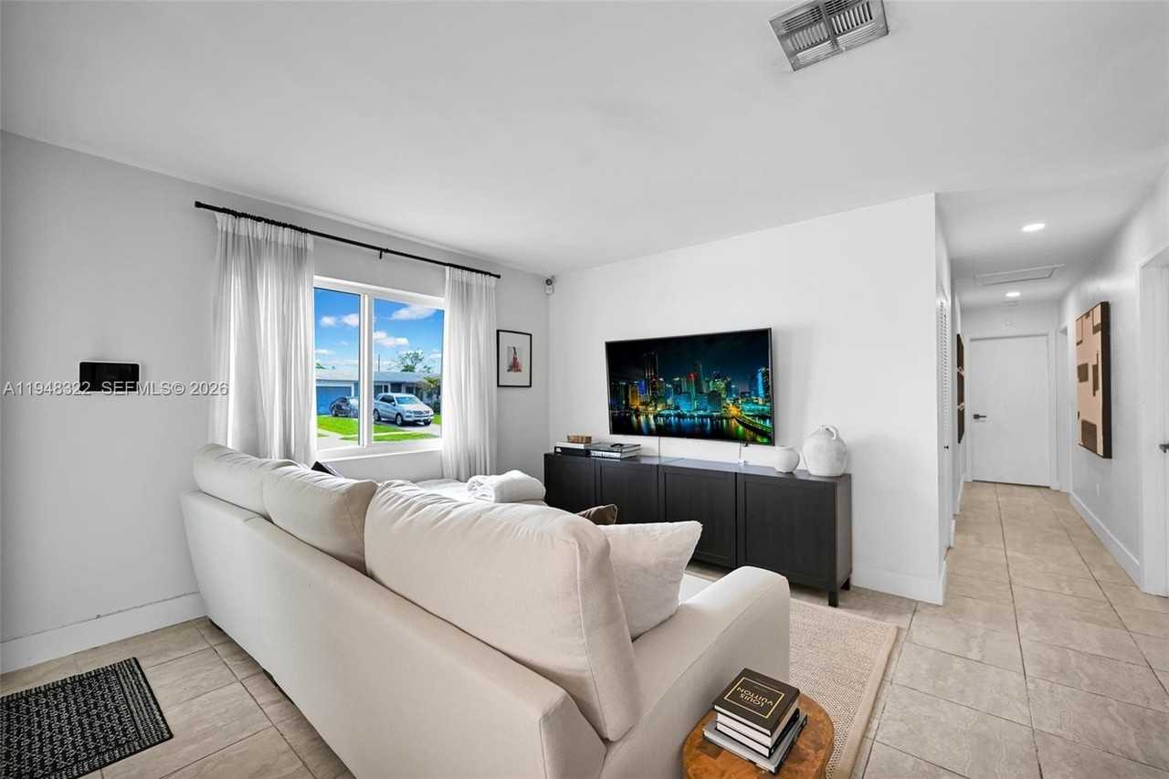 8780 Sw 200th Ter #0 - Photo 2 of 39