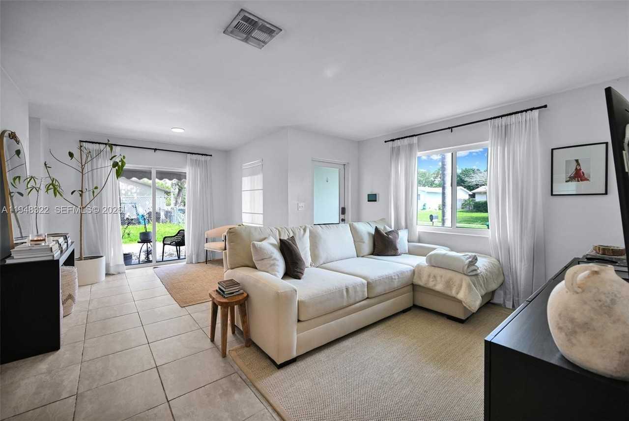 8780 Sw 200th Ter #0 - Photo 4 of 39