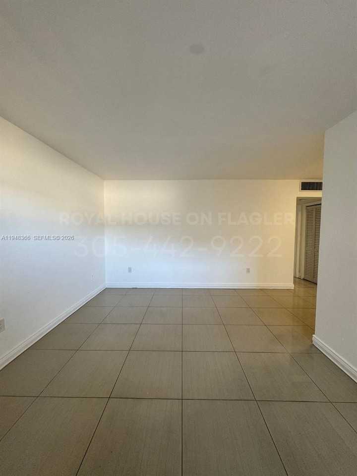 4410 W Flagler St #110