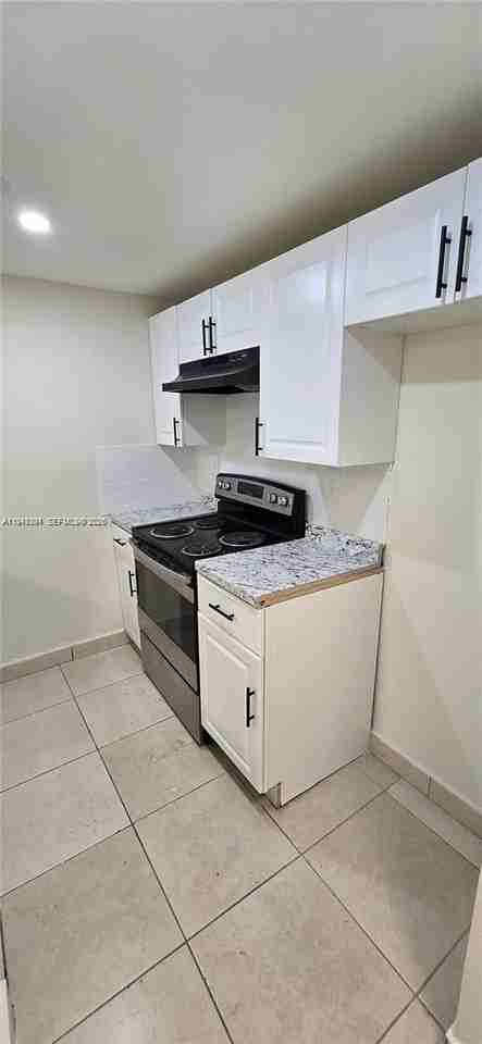 19600 Sw 110th Ct #203 - Photo 6 of 14