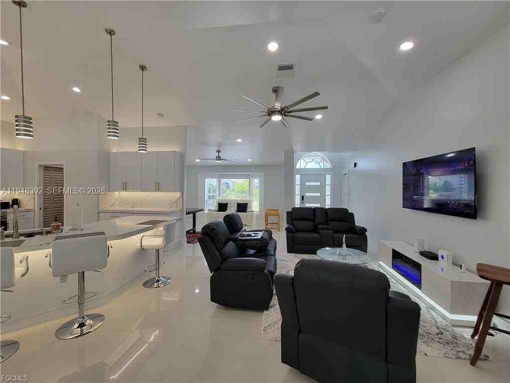 237 Sw 47th St #0 - Photo 5 of 50