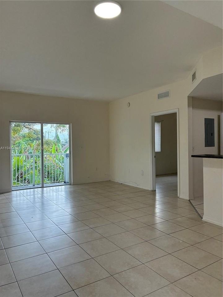 7516 Ne 1st Ave #202 - Photo 6 of 13