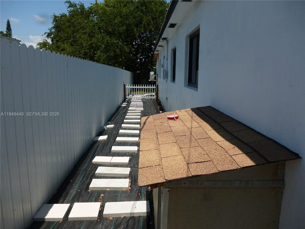 4611 Sw 19th St #1 - Photo 2 of 17