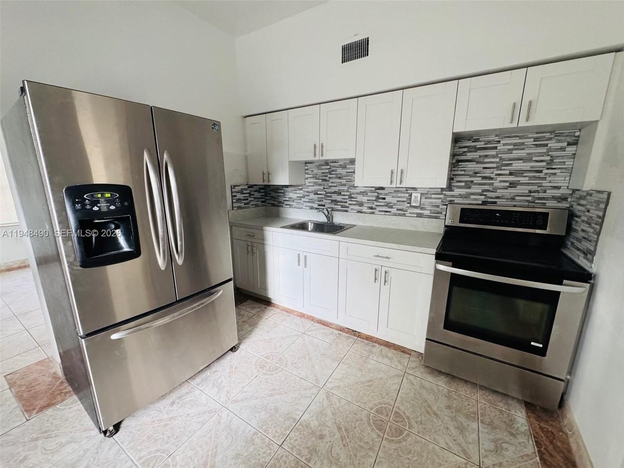 1210 Fisherman St #1 - Photo 3 of 10