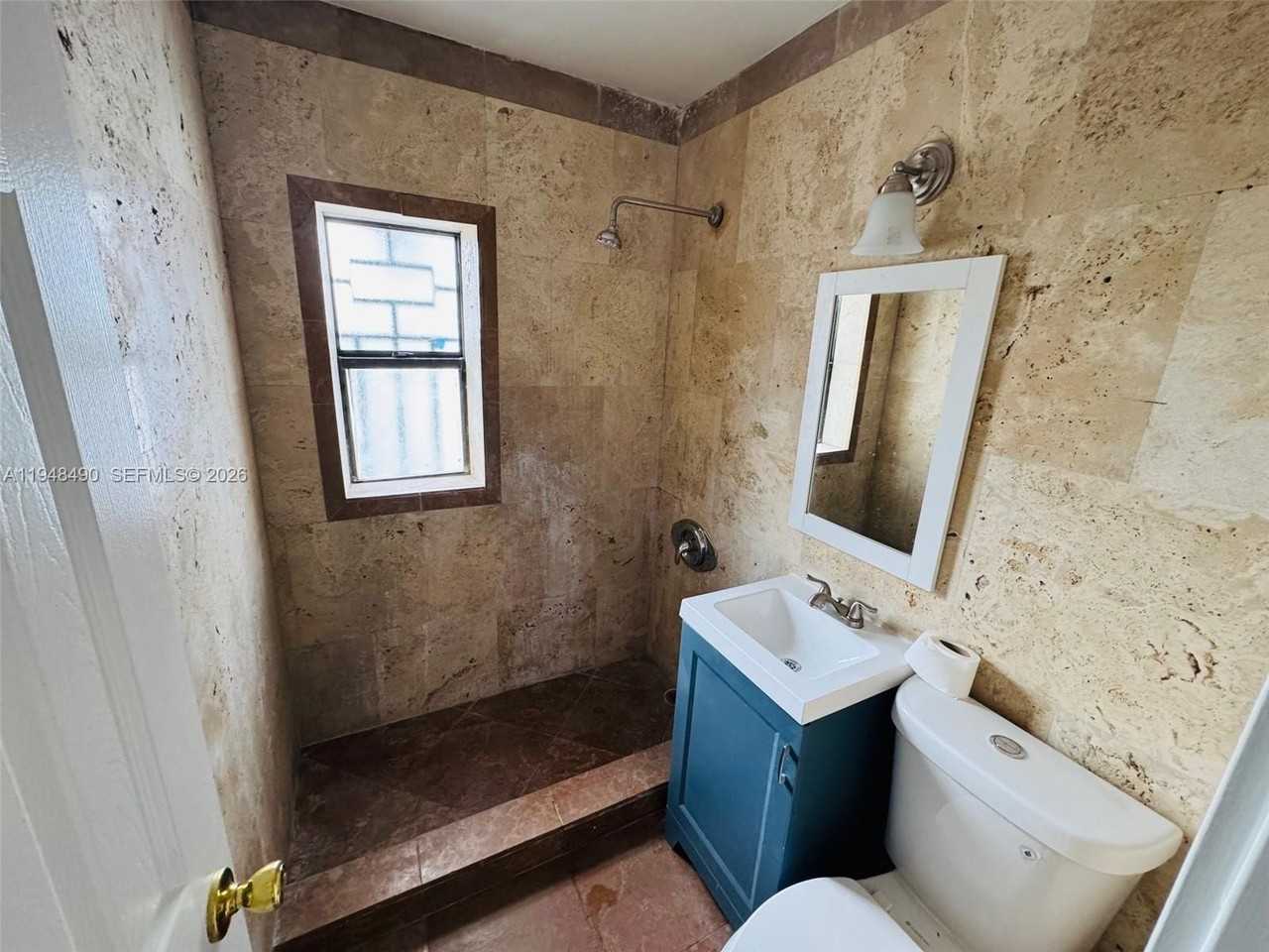 1210 Fisherman St #1 - Photo 6 of 10