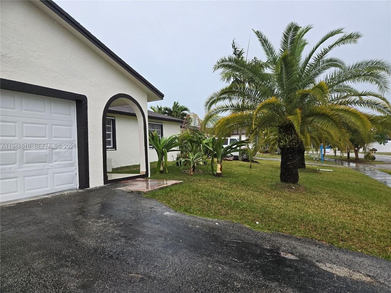 25921 Sw 130th Ave - Photo 4 of 23