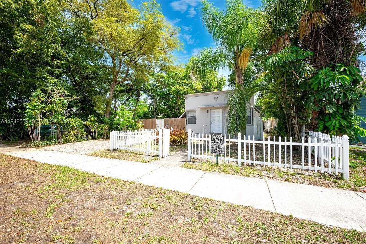 1922 Mckinley St #2 - Photo 4 of 18