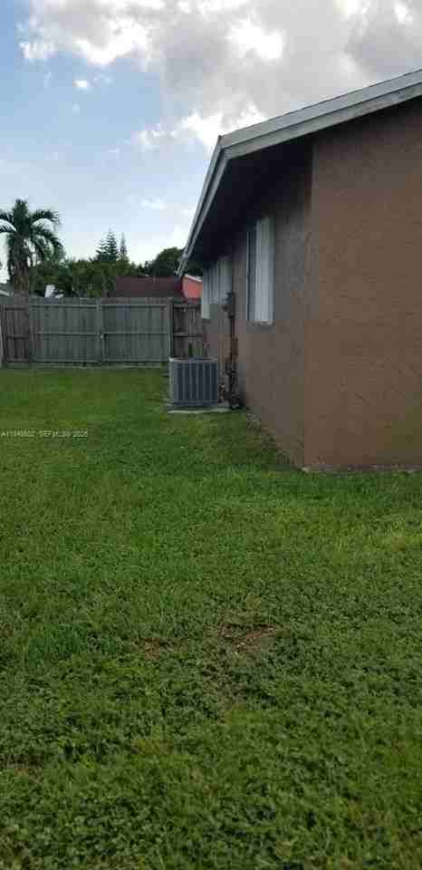 16239 Sw 305th St - Photo 6 of 41