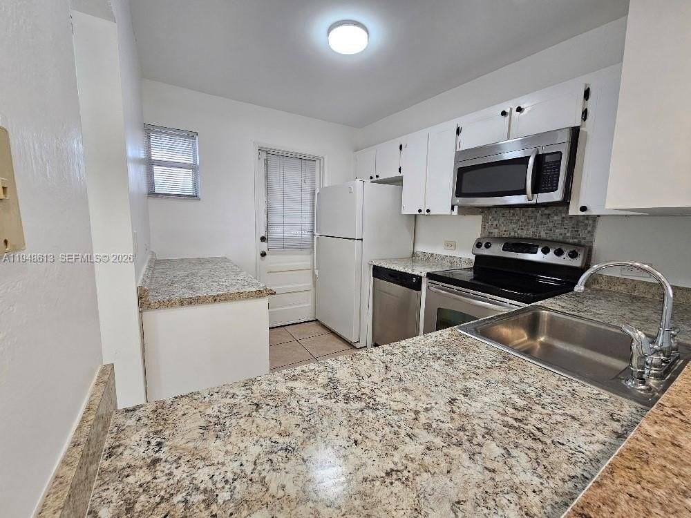 441 Ne 195th St #105 - Photo 2 of 19