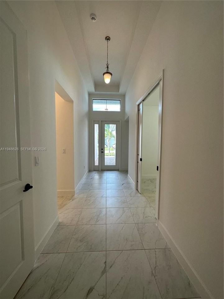 10922 Sw Meandering Mile Rd #10922 - Photo 3 of 50