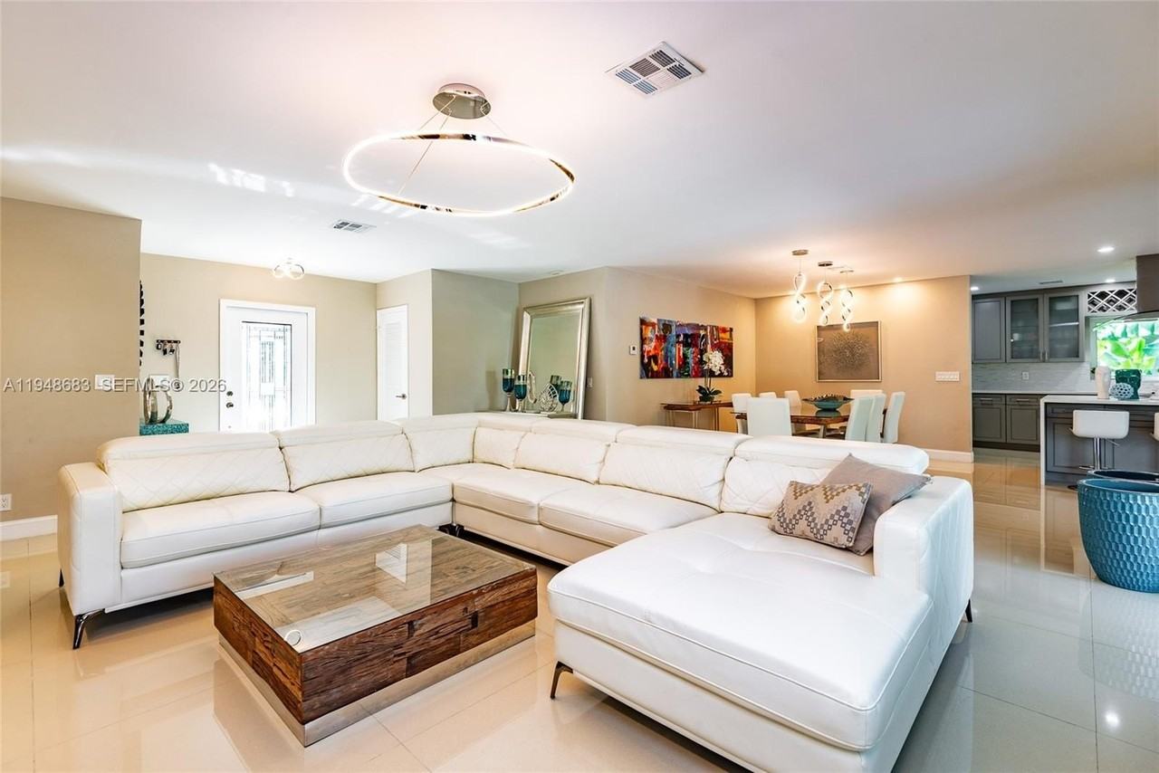 709 Sw Elm Tree Ln #709 - Photo 3 of 37