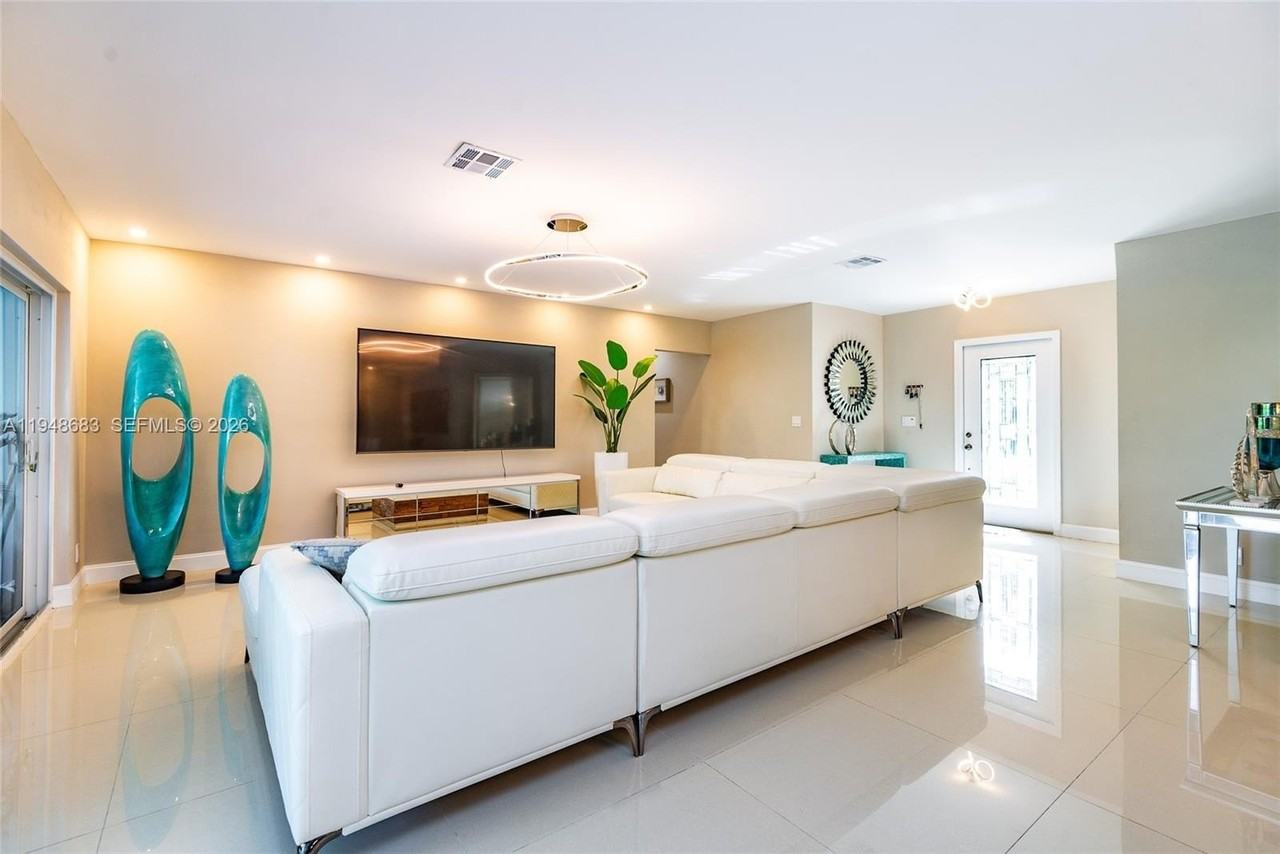 709 Sw Elm Tree Ln #709 - Photo 4 of 37